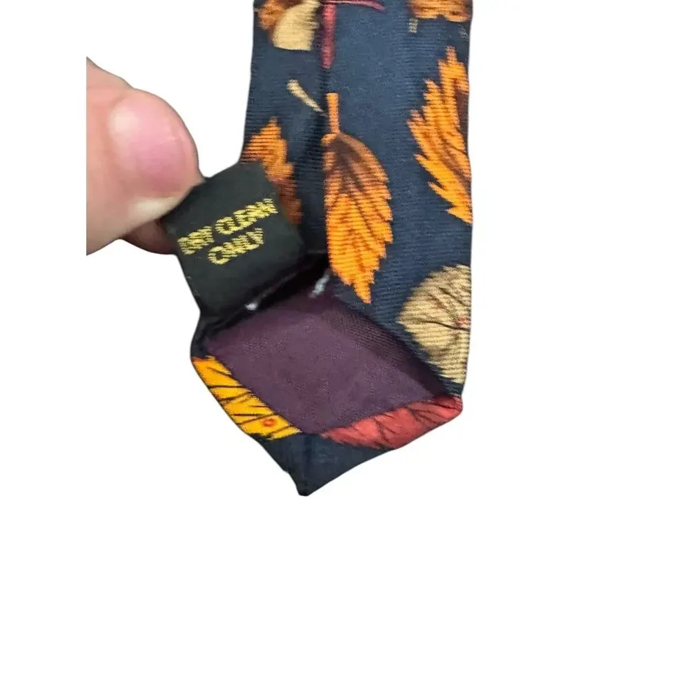 Alynn Neckwear Autumn Leaves Fall Acorns Vintage Novelty Necktie 100% Silk